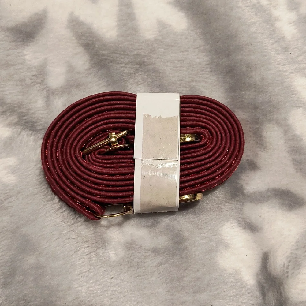 Madley Crossbody bag, card slots and phone pocket, NWOT